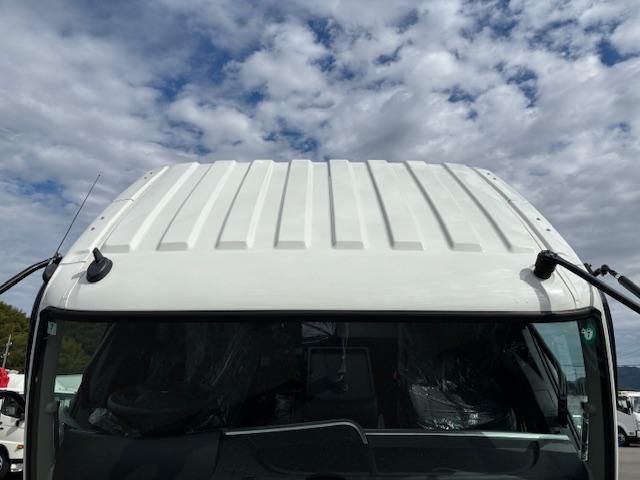 MITSUBISHI FUSOU FIGHTER 2025