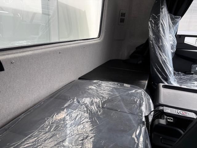 MITSUBISHI FUSOU FIGHTER 2025