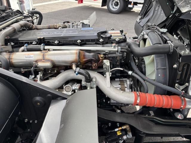 MITSUBISHI FUSOU FIGHTER 2025