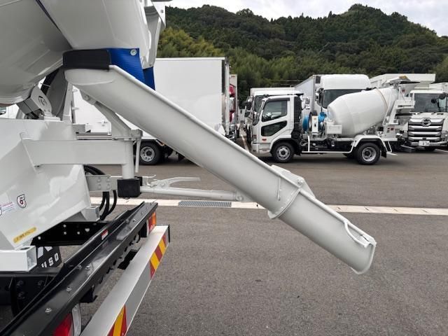 MITSUBISHI FUSOU FIGHTER 2025