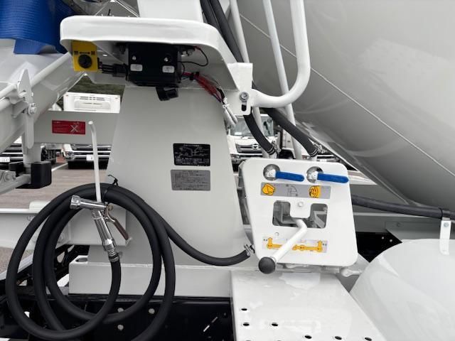 MITSUBISHI FUSOU FIGHTER 2025