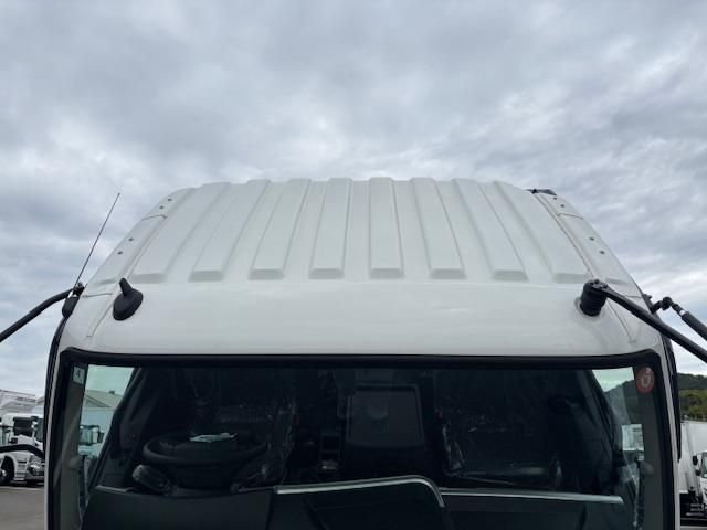 MITSUBISHI FUSOU FIGHTER 2025