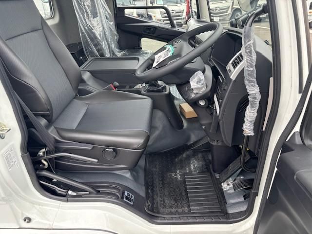 MITSUBISHI FUSOU FIGHTER 2025