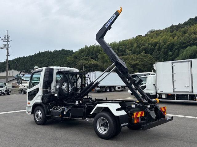 MITSUBISHI FUSOU FIGHTER 2025