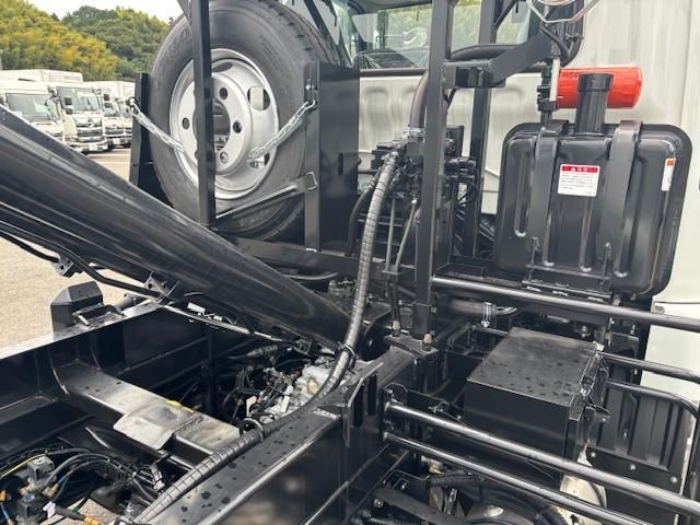 MITSUBISHI FUSOU FIGHTER 2025