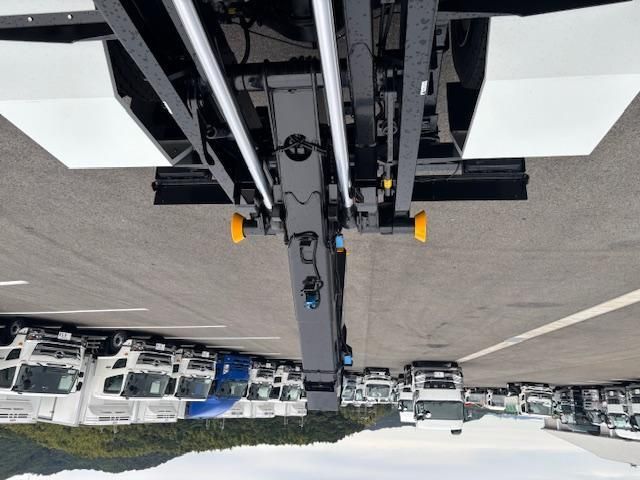 MITSUBISHI FUSOU FIGHTER 2025