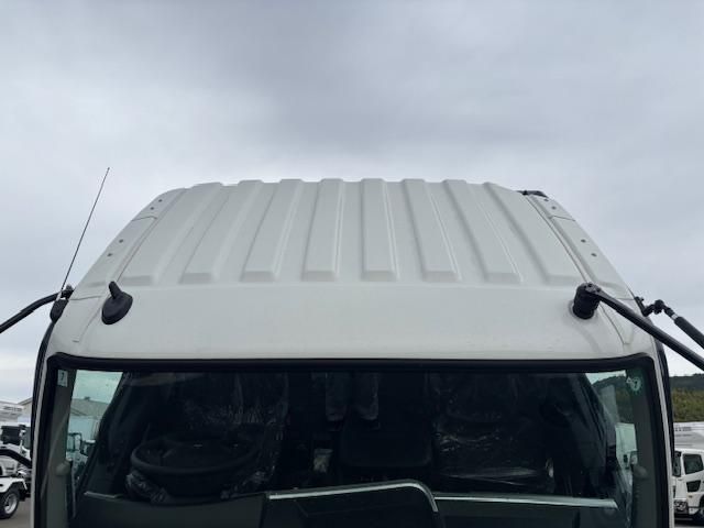 MITSUBISHI FUSOU FIGHTER 2025