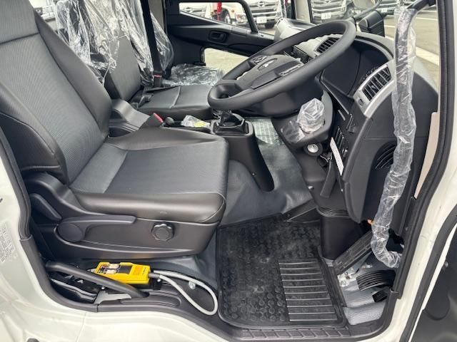 MITSUBISHI FUSOU FIGHTER 2025