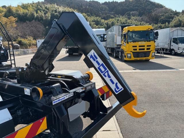 MITSUBISHI FUSOU FIGHTER 2024