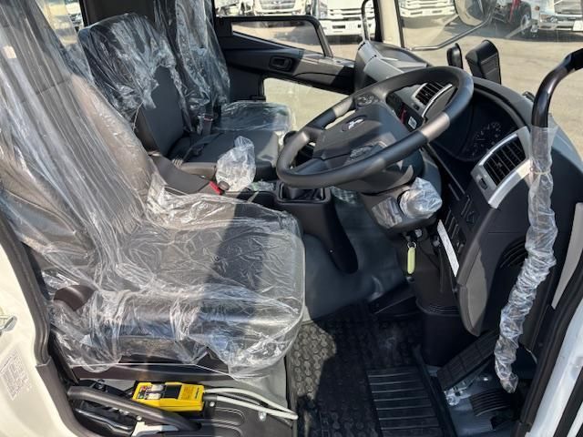 MITSUBISHI FUSOU FIGHTER 2024