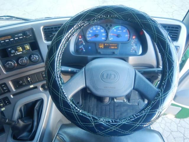 NISSAN DIESEL Quon 2014