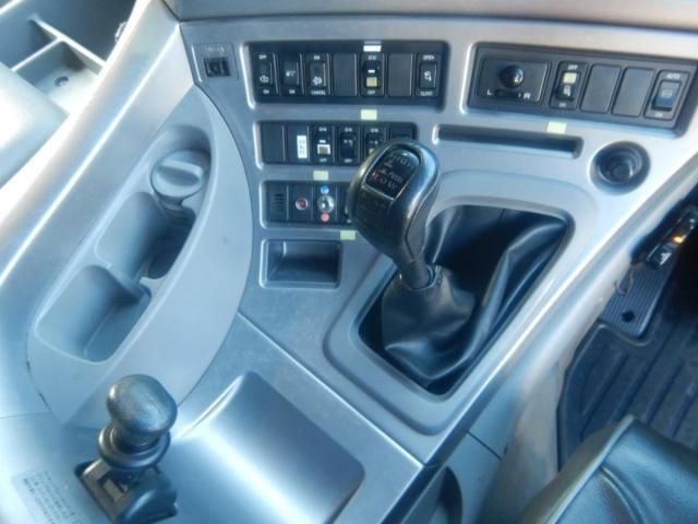 NISSAN DIESEL Quon 2014