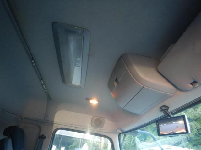 NISSAN DIESEL Quon 2014