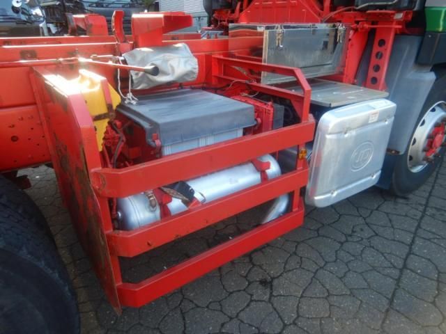 NISSAN DIESEL Quon 2014