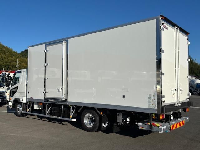 MITSUBISHI FUSOU FIGHTER 2025