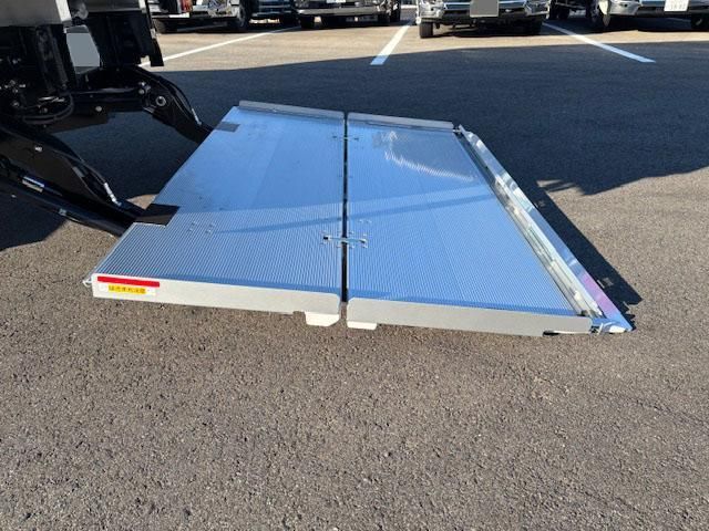 MITSUBISHI FUSOU FIGHTER 2025