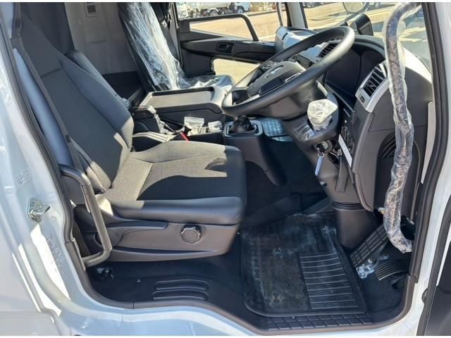 MITSUBISHI FUSOU FIGHTER 2025