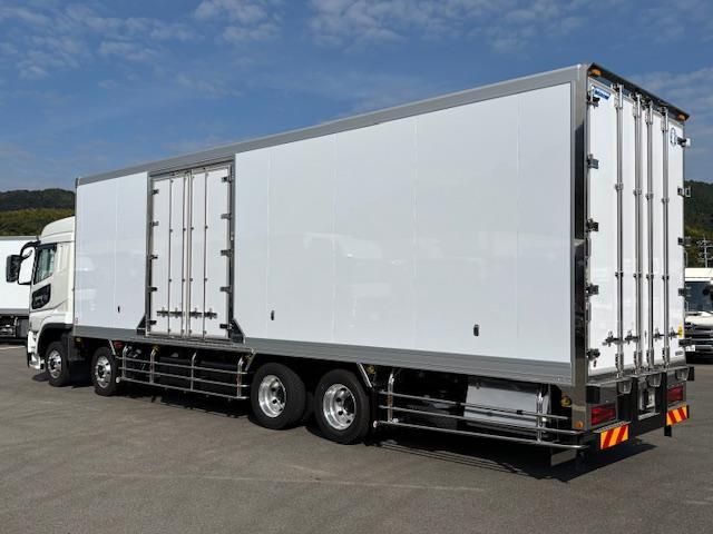 MITSUBISHI FUSOU SUPER GREAT 2025