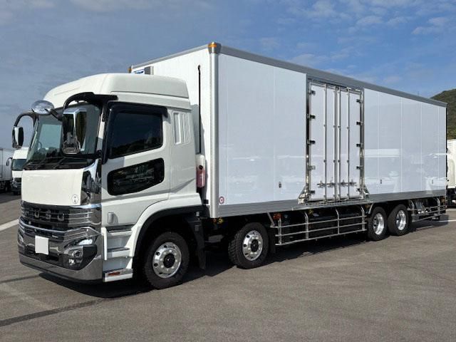 MITSUBISHI FUSOU SUPER GREAT 2025