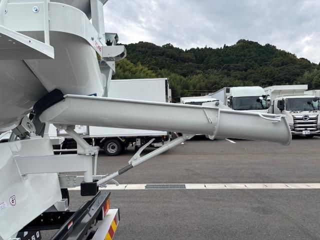 MITSUBISHI FUSOU FIGHTER 2025