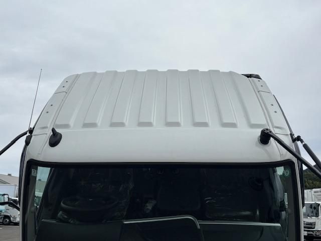 MITSUBISHI FUSOU FIGHTER 2025