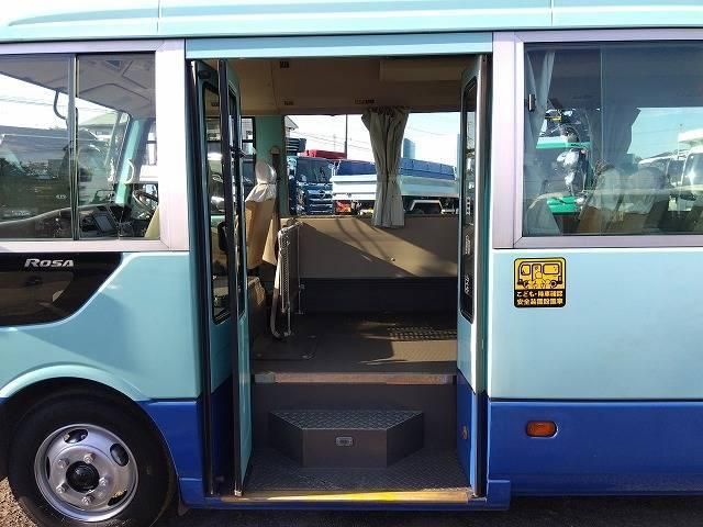 MITSUBISHI ROSA 2010