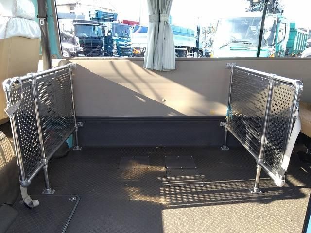 MITSUBISHI ROSA 2010