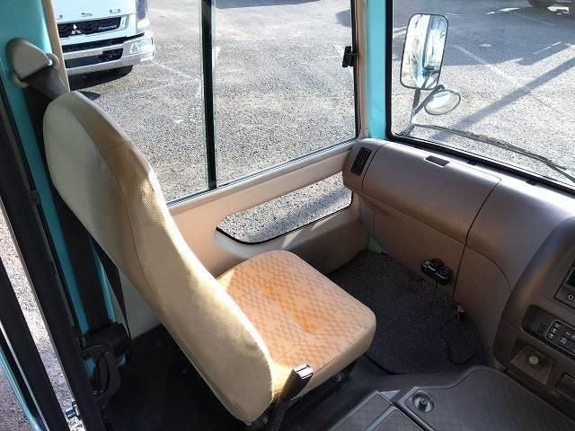 MITSUBISHI ROSA 2010