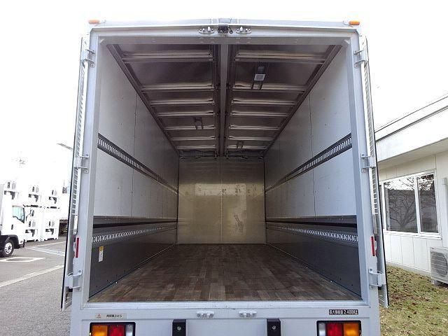 MITSUBISHI FUSOU FIGHTER 2024