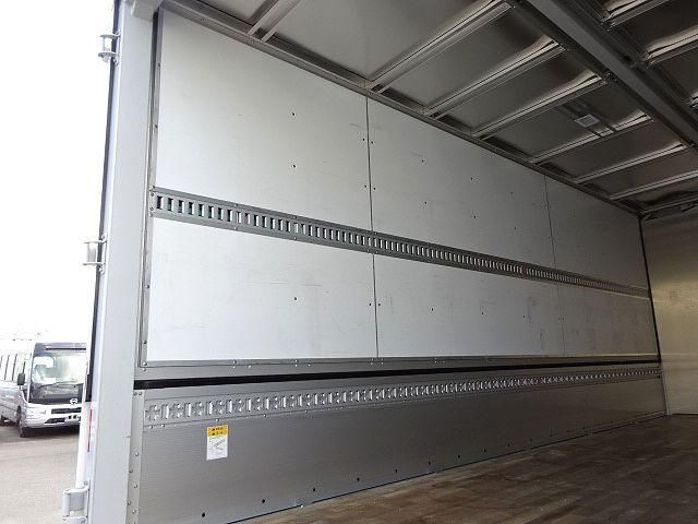 MITSUBISHI FUSOU FIGHTER 2024