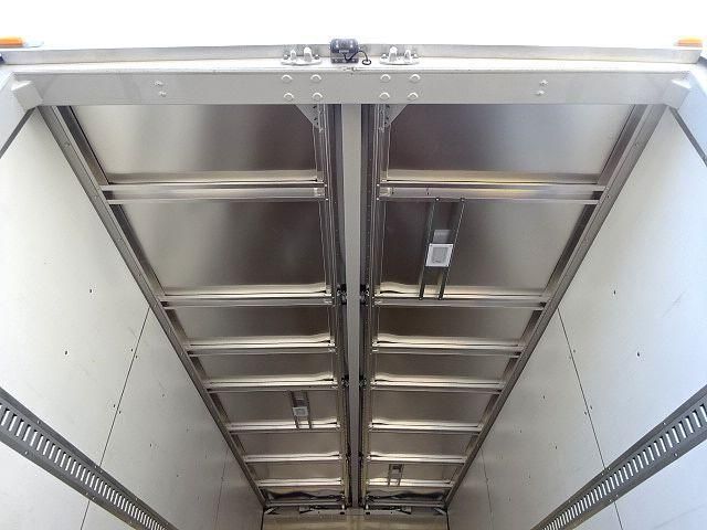 MITSUBISHI FUSOU FIGHTER 2024