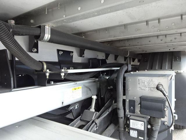 MITSUBISHI FUSOU FIGHTER 2024