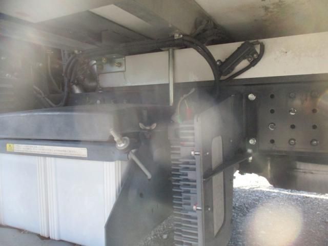 MITSUBISHI CANTER 2019