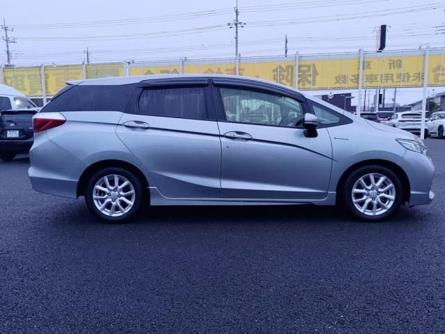 HONDA SHUTTLE HYBRID 2016