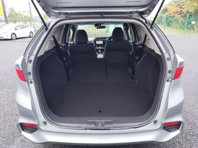 HONDA SHUTTLE HYBRID 2016