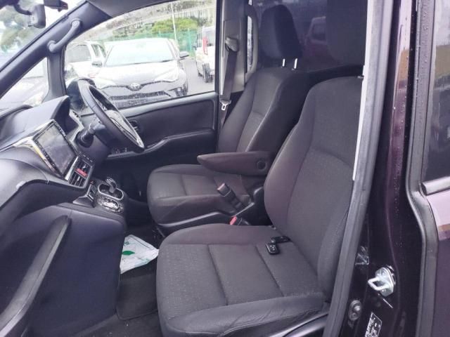 TOYOTA NOAH HYBRID 2014