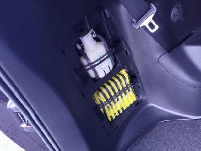 TOYOTA NOAH HYBRID 2014