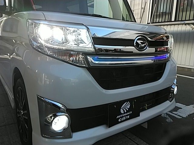 DAIHATSU TANTO CUSTOM 4WD 2015
