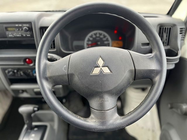 MITSUBISHI MINICAB van 2014