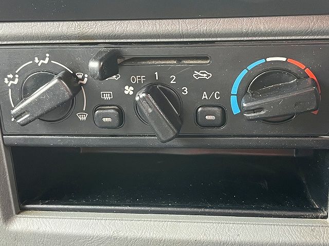 MITSUBISHI MINICAB van 2014