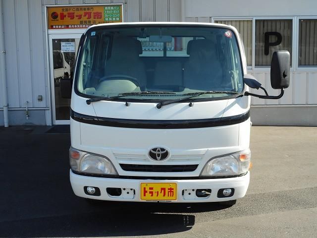 TOYOTA DYNA 2014