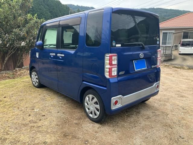 DAIHATSU WAKE 2015