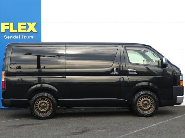 TOYOTA HIACE van 4WD 2022