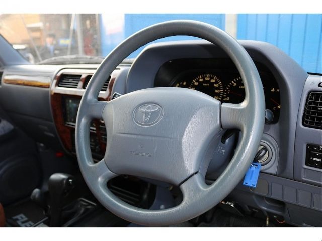 TOYOTA LANDCRUISER PRADO 2000