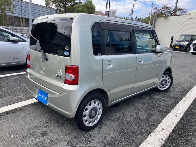 DAIHATSU MOVE CONTE 2010
