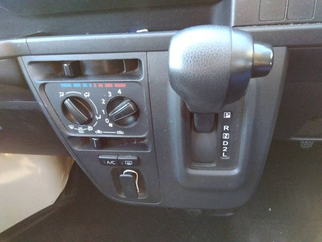 DAIHATSU HIJET CARGO 2020