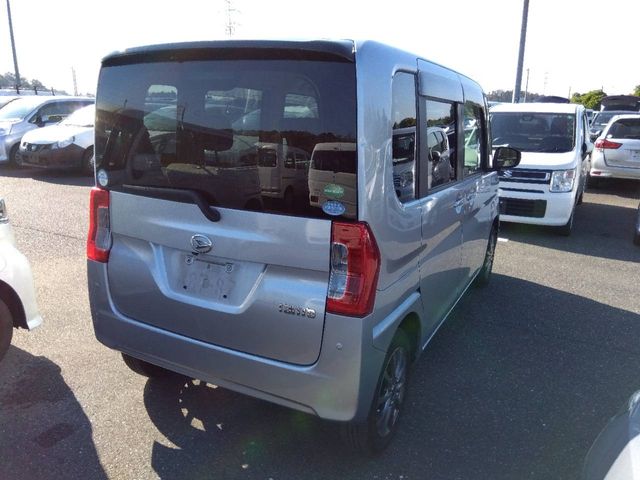DAIHATSU TANTO 4WD 2018