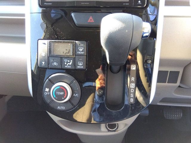 DAIHATSU TANTO 4WD 2018