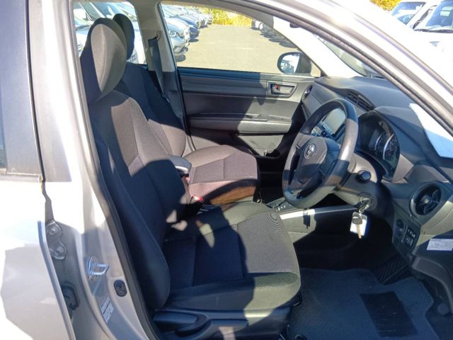 TOYOTA COROLLA FIELDER 2016