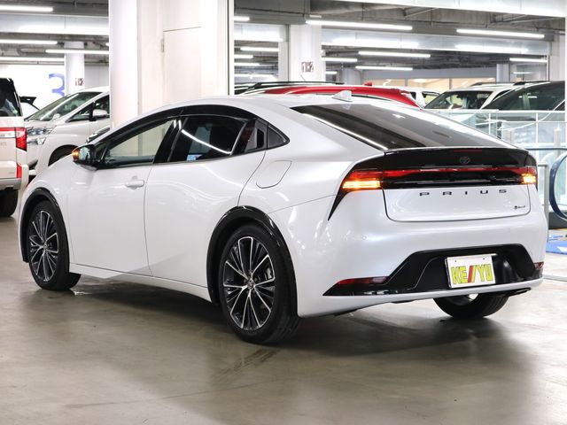 TOYOTA PRIUS 2023